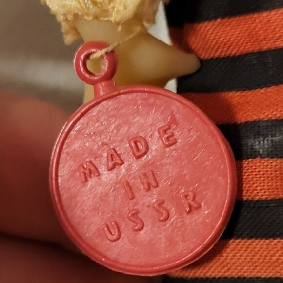 Vintage USSR Soviet miniature plastic Doll, Folk Costume traditionnel Antique - Picture 10 of 17